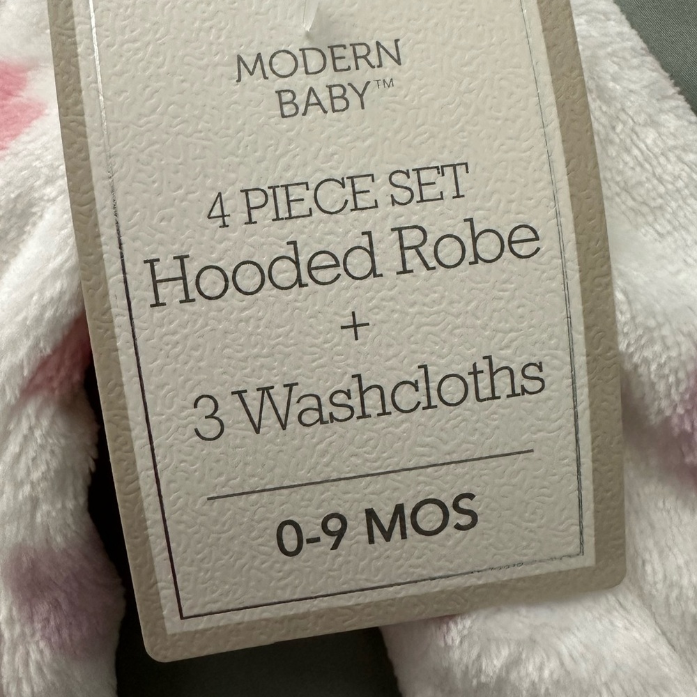 Modern Baby Pink and Purple Heart Robe - Picture 3 of 6